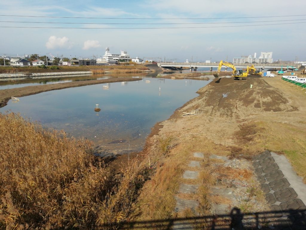 土器川　河道掘削工事