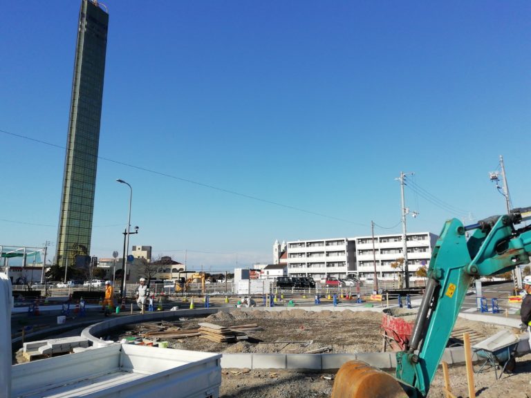 宇多津町のラウンドアバウト、だいぶそれっぽくなってきてる。開通は3月中旬の予定