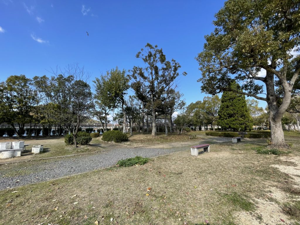 坂出市大池町 鎌田池公園