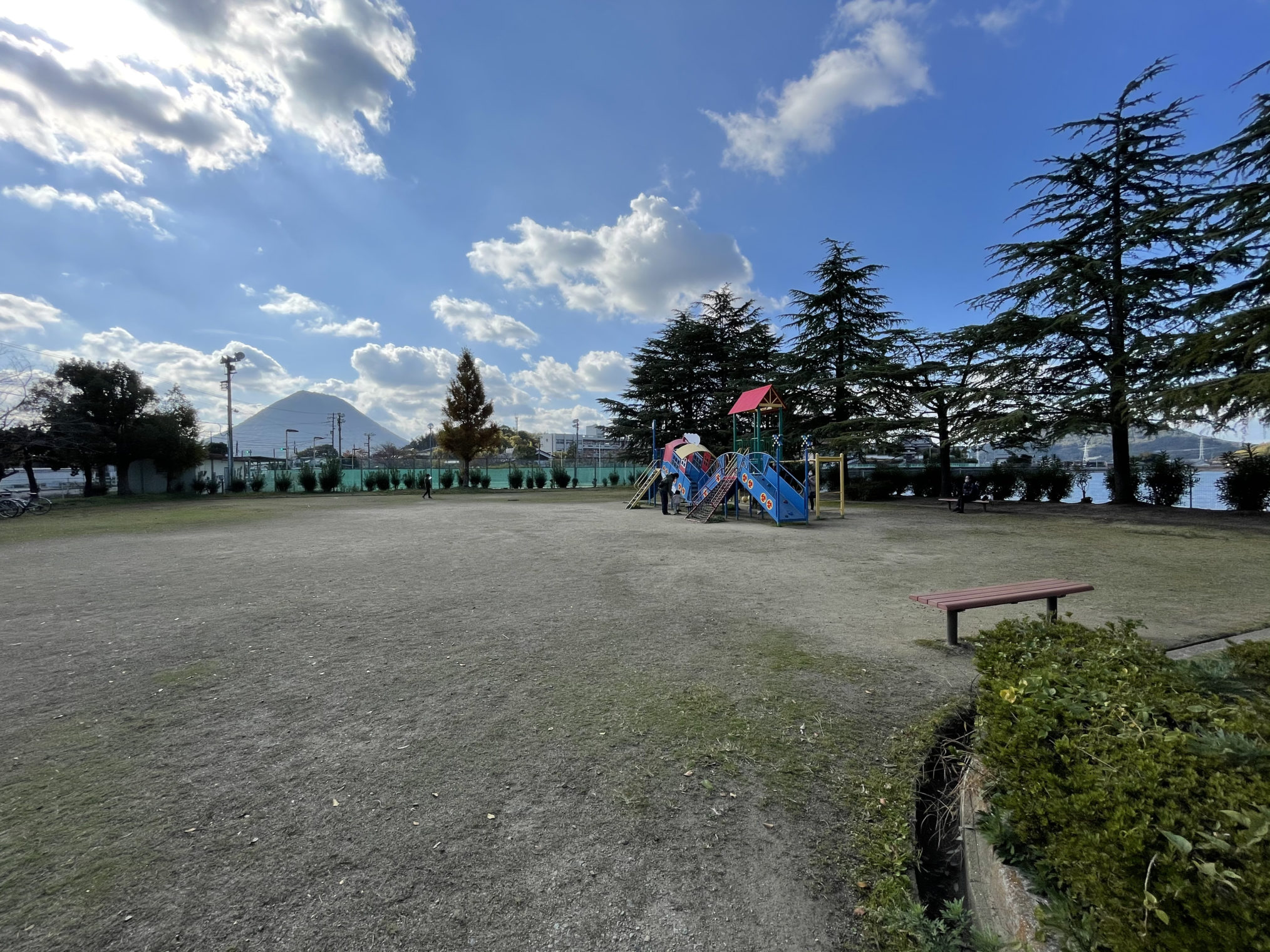 坂出市大池町 鎌田池公園