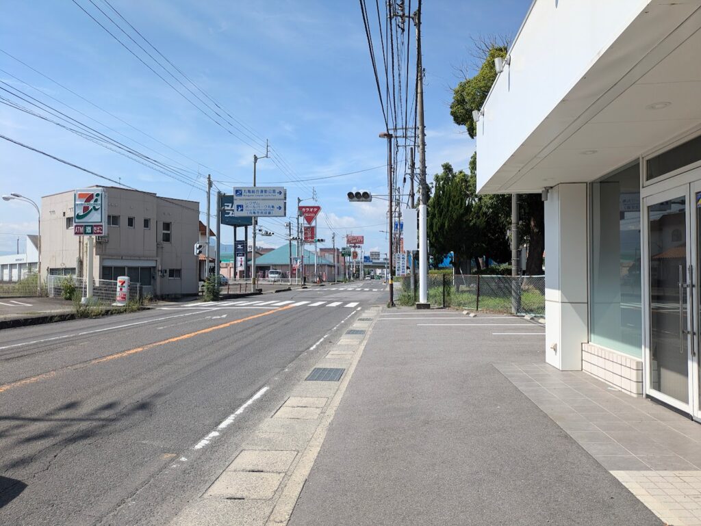 丸亀市金倉町 いもまる直売店 場所