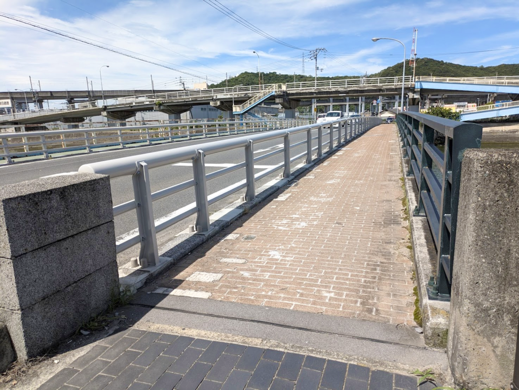 宇多津町 大束川橋