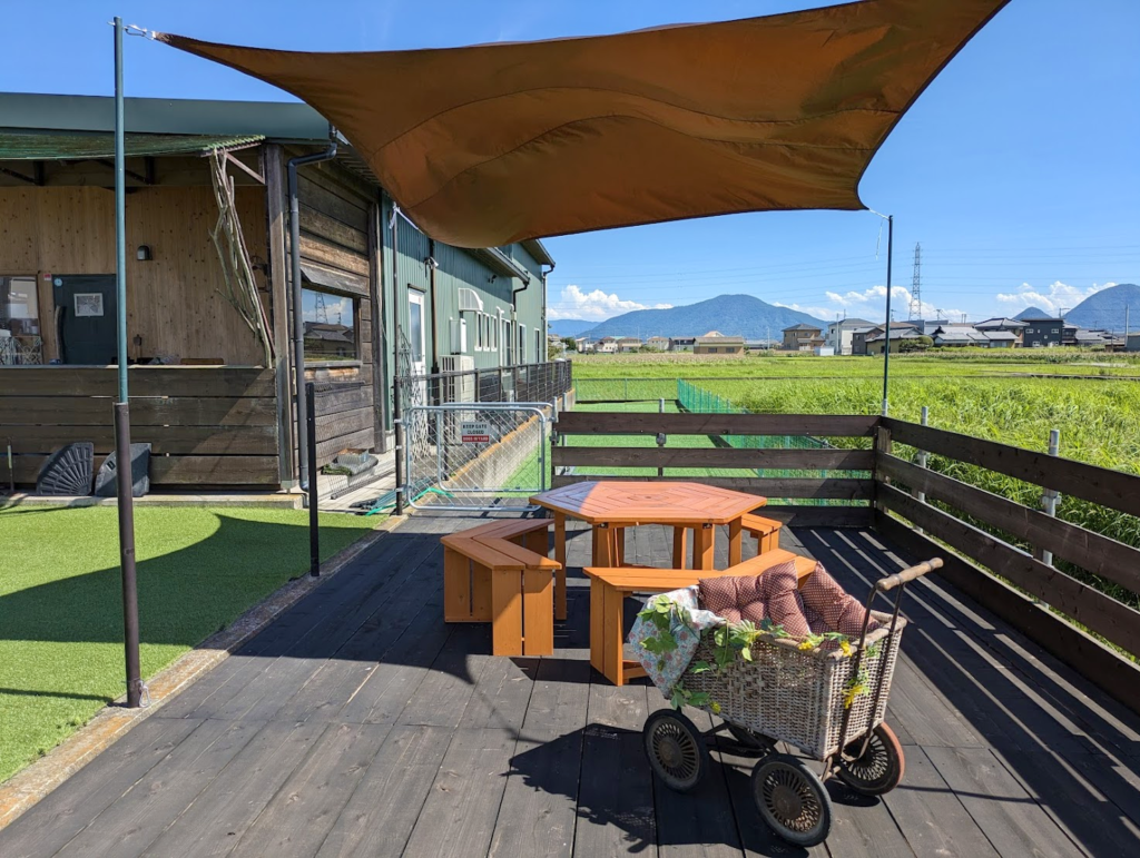 丸亀市中津町 cafe Plus(カフェプラス) テラス席