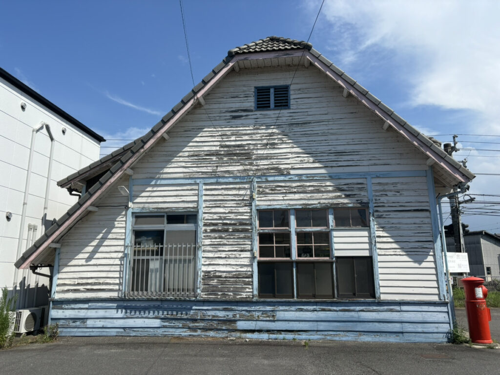 綾川町 滝宮駅 外観 横