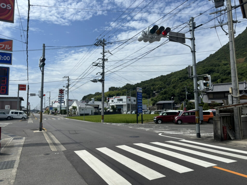 丸亀市 交差点 信号機