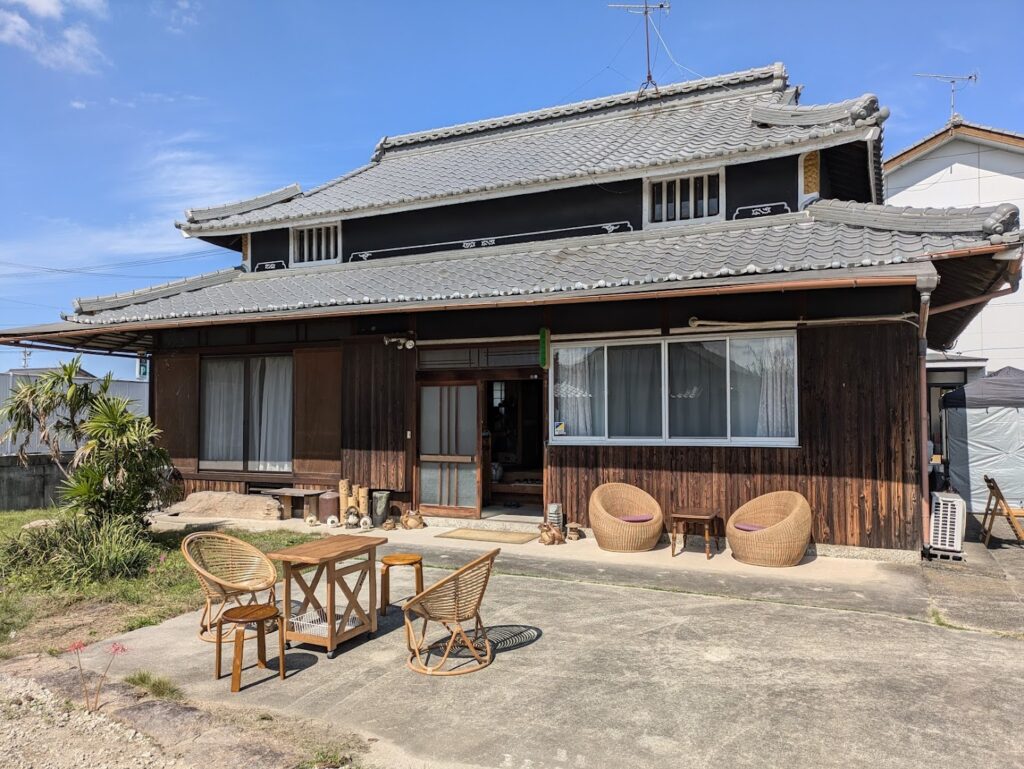 丸亀市飯山町 空き家リサイクル RETRO(レトロ)