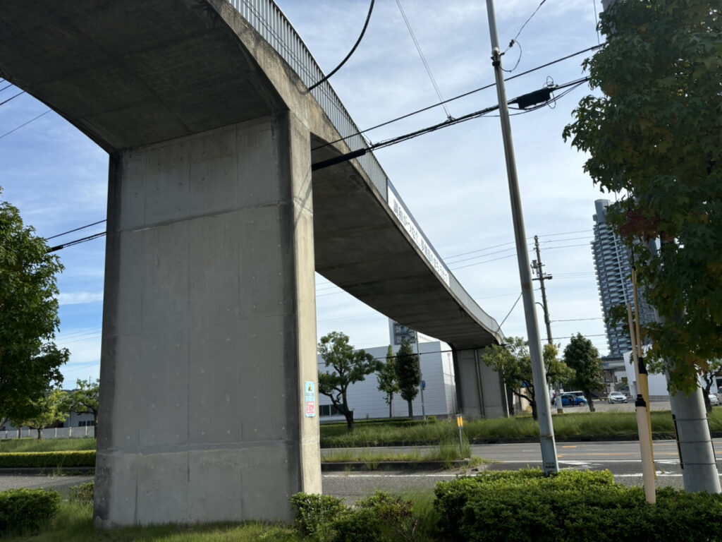 綾歌郡宇多津町 歩道橋 電線