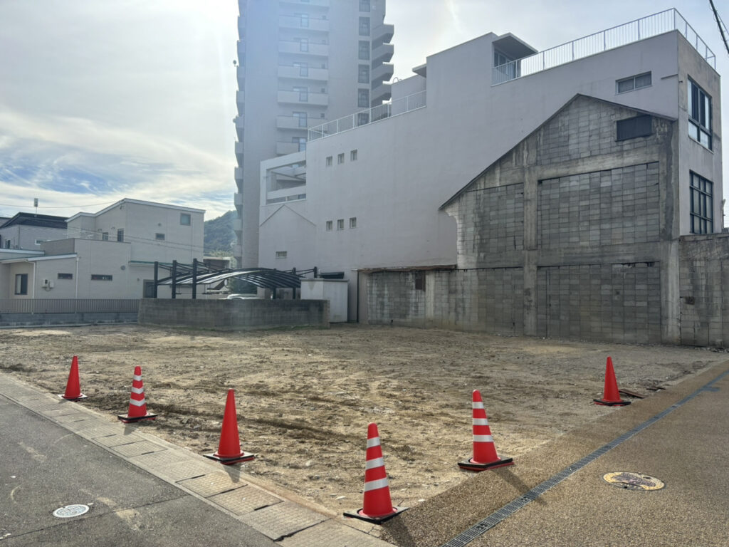 坂出市本町商店街 アーケード撤去 水尾メリヤス現在