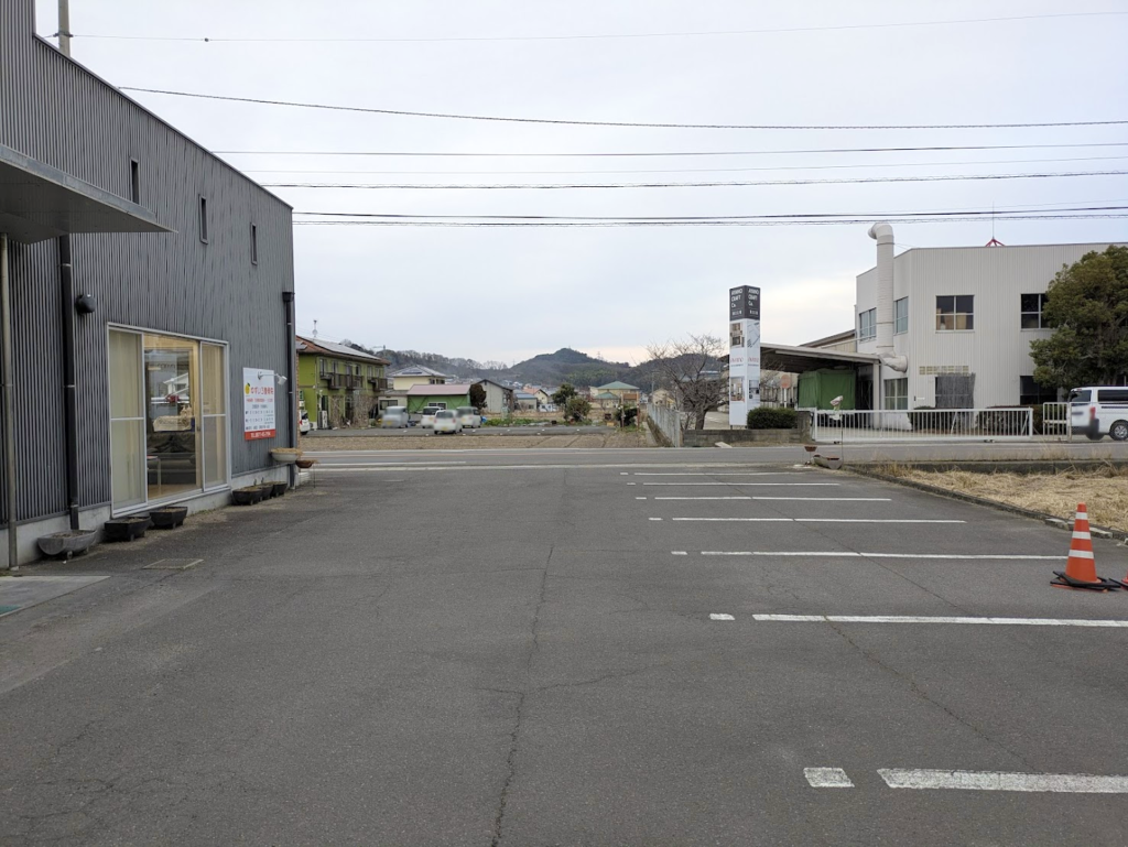 丸亀市飯山町 ゆずいろ整骨院 駐車場