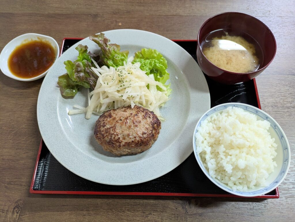 まんのう町 千里 ちょぼちょぼ食堂 千里オリジナルあいびきハンバーグ